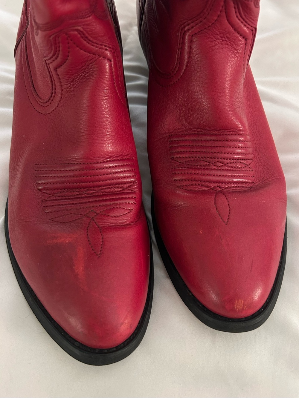 Red Ariat Women’s Cowboy Boots - Embroidered Mid-Calf Style - Picture 3 of 11